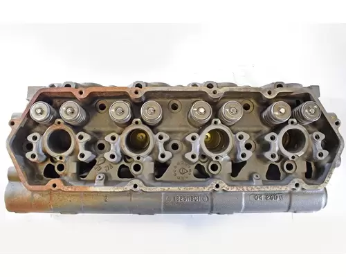 INTERNATIONAL T444E Engine Cylinder Head