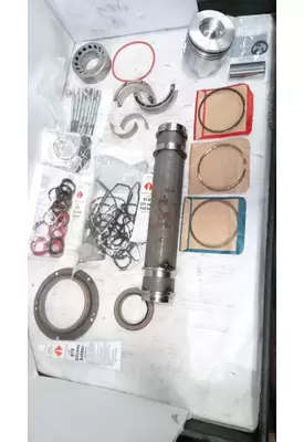INTERNATIONAL T444E Engine Reman Kit