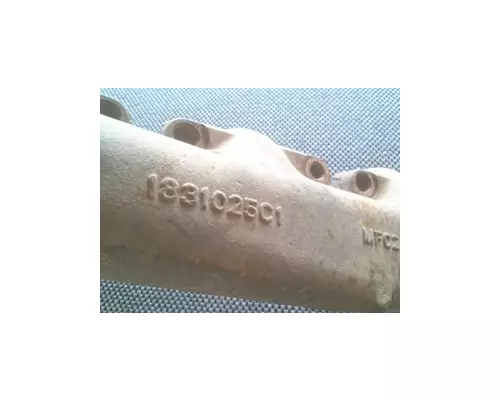 INTERNATIONAL T444E Exhaust Manifold