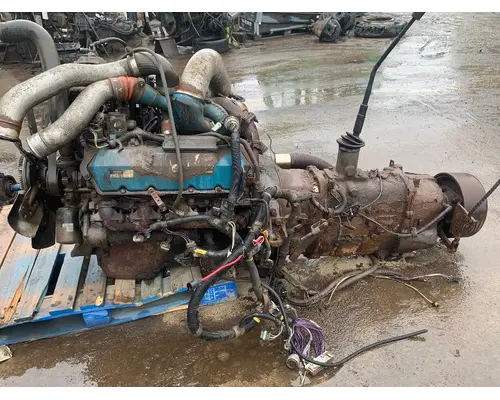 INTERNATIONAL T444 Engine Assembly