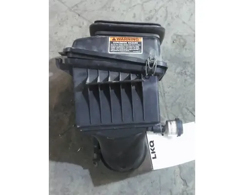 INTERNATIONAL TERRASTAR AIR CLEANER