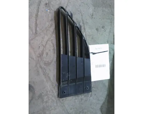 INTERNATIONAL TERRASTAR AIR INTAKE LOUVERCOVER