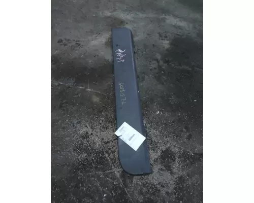 INTERNATIONAL TERRASTAR CAB SKIRT FILLER PANEL