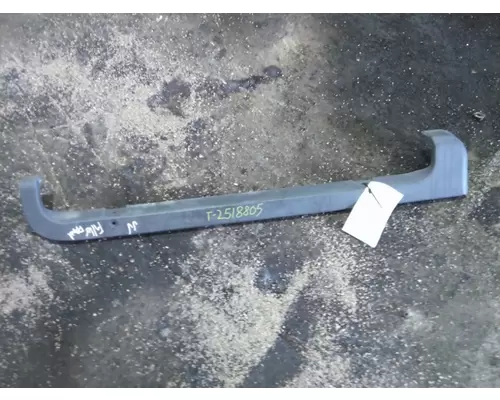 INTERNATIONAL TERRASTAR CAB SKIRT FILLER PANEL