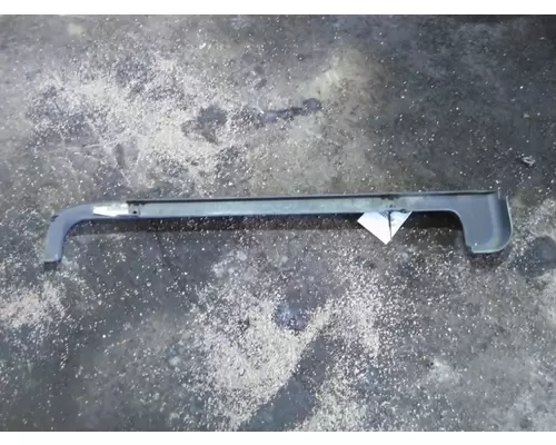 INTERNATIONAL TERRASTAR CAB SKIRT FILLER PANEL