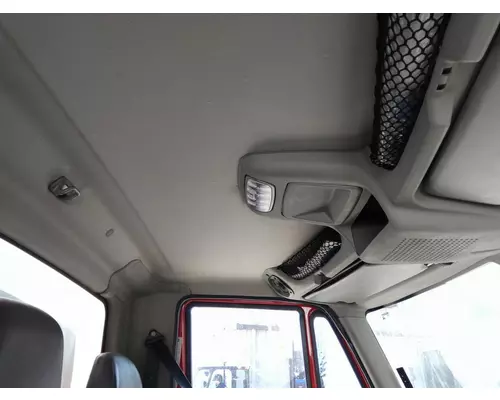 INTERNATIONAL TERRASTAR CAB STEP