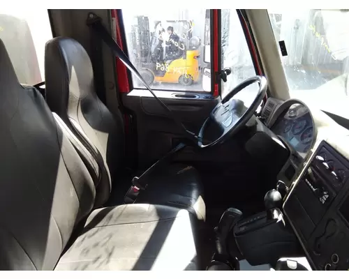 INTERNATIONAL TERRASTAR CAB STEP