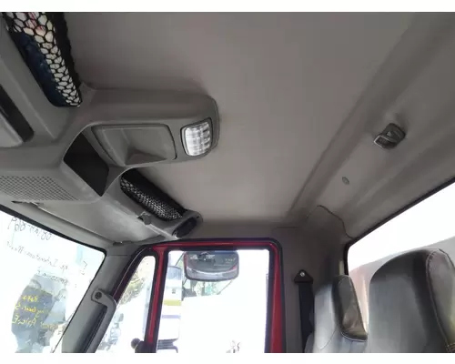 INTERNATIONAL TERRASTAR CAB STEP