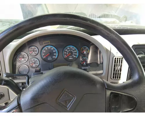 INTERNATIONAL TERRASTAR CAB STEP