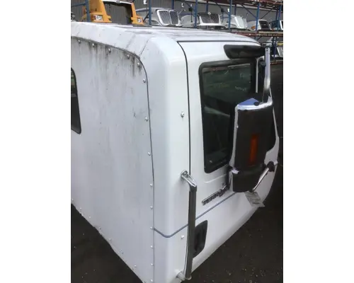 INTERNATIONAL TERRASTAR Cab