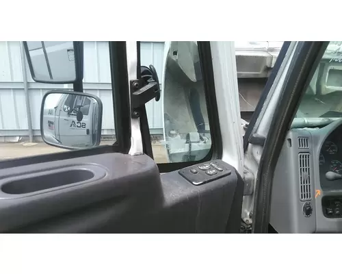 INTERNATIONAL TERRASTAR DOOR ASSEMBLY, FRONT