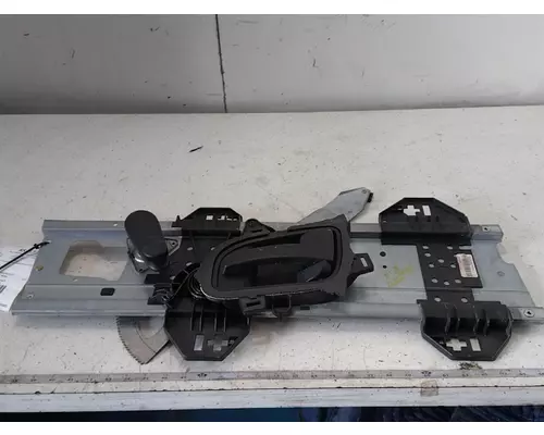 INTERNATIONAL TERRASTAR Door Window Regulator