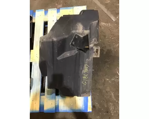 INTERNATIONAL TERRASTAR FENDER, SPLASH SHIELDGUARD