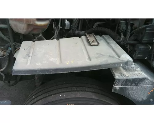INTERNATIONAL TERRASTAR FENDER, SPLASH SHIELDGUARD