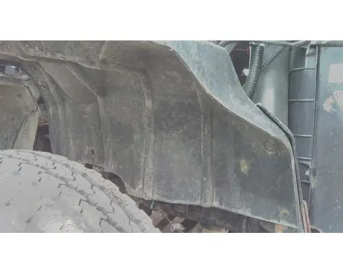 INTERNATIONAL TERRASTAR FENDER, SPLASH SHIELDGUARD