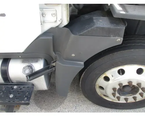 INTERNATIONAL TERRASTAR FENDER EXTENSION