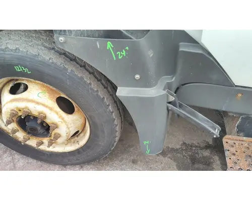 INTERNATIONAL TERRASTAR FENDER EXTENSION