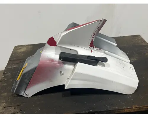 INTERNATIONAL TERRASTAR Fender Extension