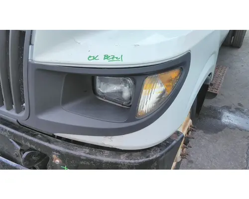 INTERNATIONAL TERRASTAR HEADLAMP BEZEL