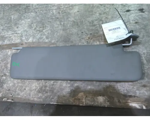 INTERNATIONAL TERRASTAR INTERIOR SUN VISOR