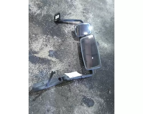 INTERNATIONAL TERRASTAR MIRROR ASSEMBLY CABDOOR