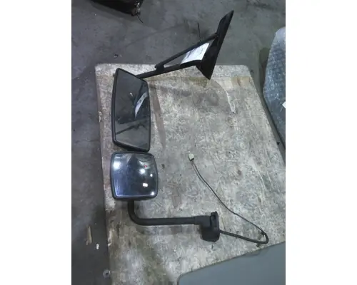 INTERNATIONAL TERRASTAR MIRROR ASSEMBLY CABDOOR
