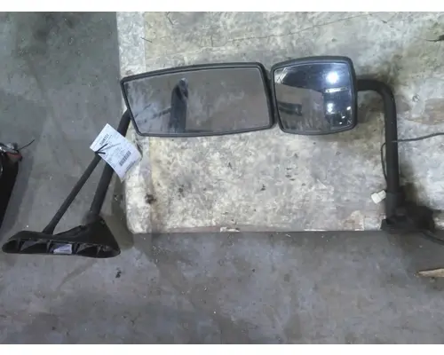 INTERNATIONAL TERRASTAR MIRROR ASSEMBLY CABDOOR