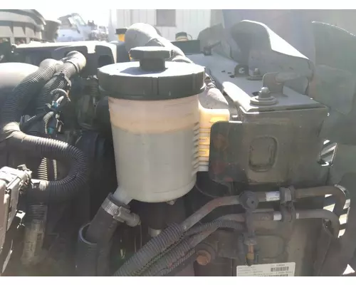 INTERNATIONAL TERRASTAR POWER STEERING RESERVOIR