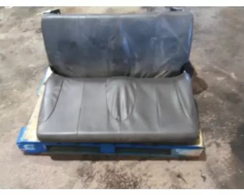 INTERNATIONAL TERRASTAR SEAT, FRONT