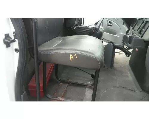 INTERNATIONAL TERRASTAR SEAT, FRONT