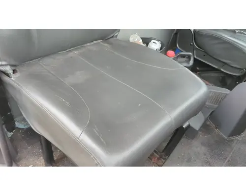 INTERNATIONAL TERRASTAR SEAT, FRONT