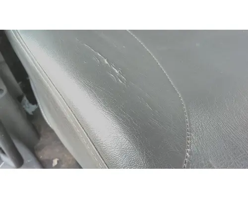 INTERNATIONAL TERRASTAR SEAT, FRONT