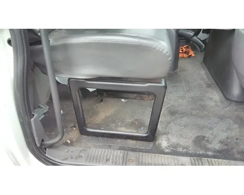 INTERNATIONAL TERRASTAR SEAT, FRONT
