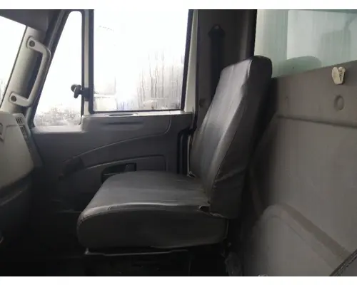 INTERNATIONAL TERRASTAR SEAT, FRONT