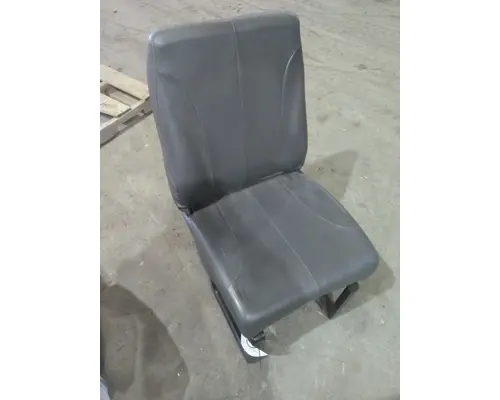 INTERNATIONAL TERRASTAR SEAT, FRONT