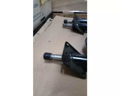 INTERNATIONAL TERRASTAR Steering or Suspension Parts, Misc.