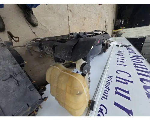 INTERNATIONAL Terrastar Radiator Shroud