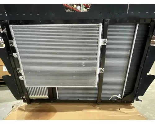 INTERNATIONAL Terrastar Radiator