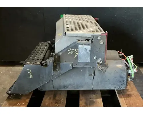 INTERNATIONAL TranStar 8600 Battery BoxTray