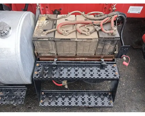 INTERNATIONAL TranStar 8600 Battery BoxTray