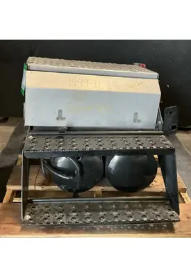 INTERNATIONAL TranStar 8600 Battery Boxes