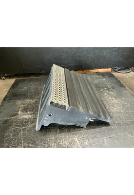 INTERNATIONAL TranStar 8600 Battery Boxes