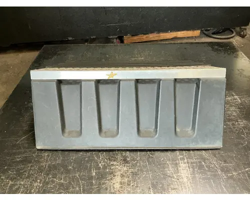 INTERNATIONAL TranStar 8600 Battery Boxes