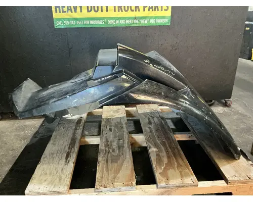 INTERNATIONAL TranStar 8600 Fender Extension