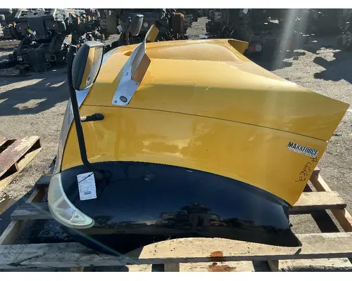 INTERNATIONAL TranStar 8600 Hood