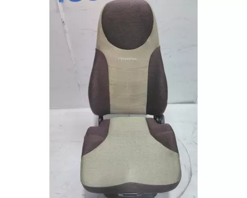 INTERNATIONAL UNIVERSAL Seat, Front