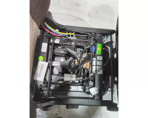 INTERNATIONAL UNIVERSAL Seat, Front