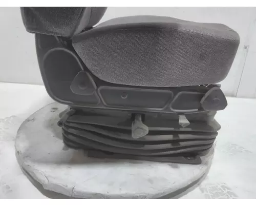 INTERNATIONAL UNIVERSAL Seat, Front
