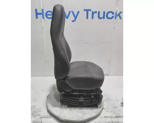 INTERNATIONAL UNIVERSAL Seat, Front