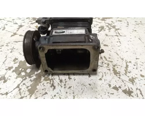 INTERNATIONAL VT365 Air Compressor